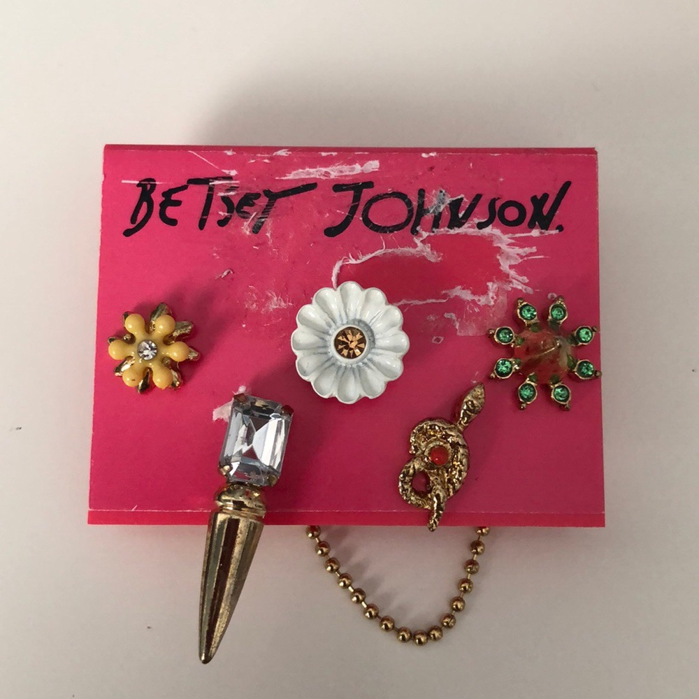 FINAL SALE‼️ Earrings